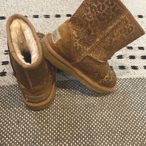UGG brown sparkle toddler boots